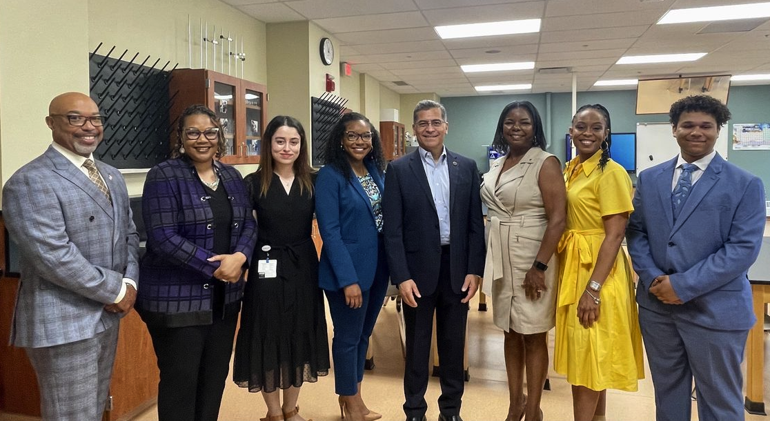  VIPs visit Lincoln West Science and Medicine
